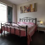 Le Mura Nocleg ze śniadaniem 2*