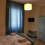 Le Mura Nocleg ze śniadaniem 2*