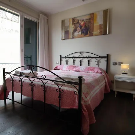 Le Mura Bed & Breakfast 2*